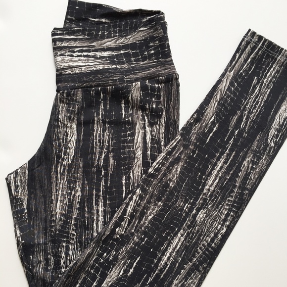 NEW Leggings Tights Athletic Fitness Wear Yoga - Picture 3 of 6